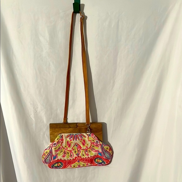 Alex Max Free Spirit Wood Frame Bright Beaded Patterned Crossbody Bag - Picture 1 of 7